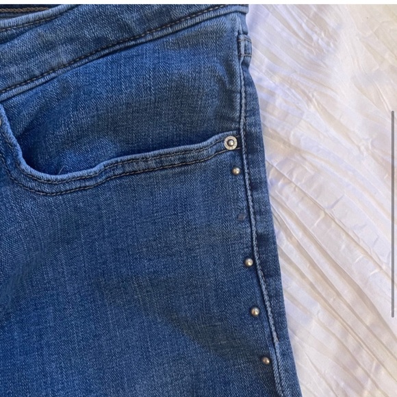 Levi’s - Picture 3 of 6